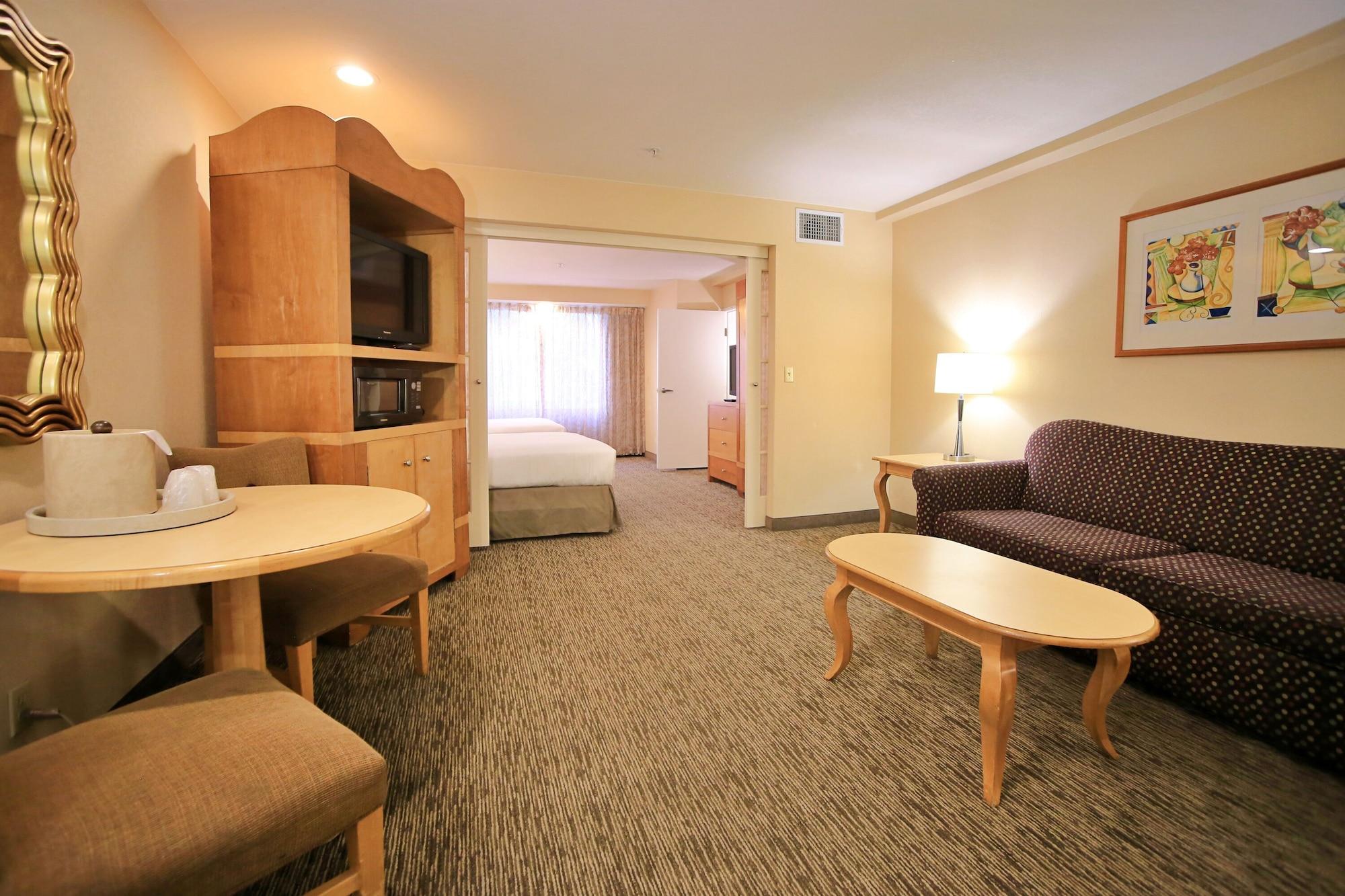 Anaheim Portofino Inn & Suites Екстериор снимка