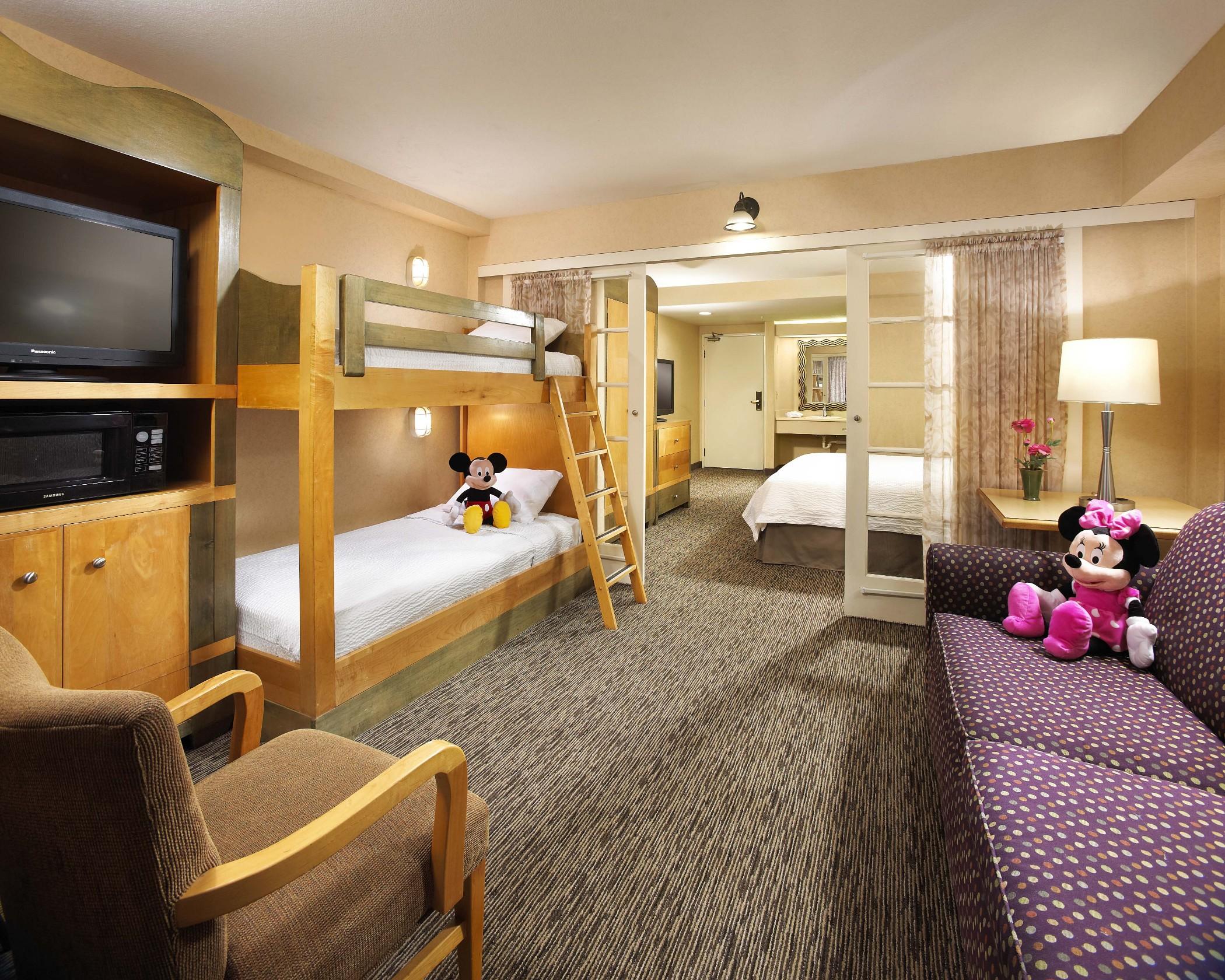 Anaheim Portofino Inn & Suites Стая снимка