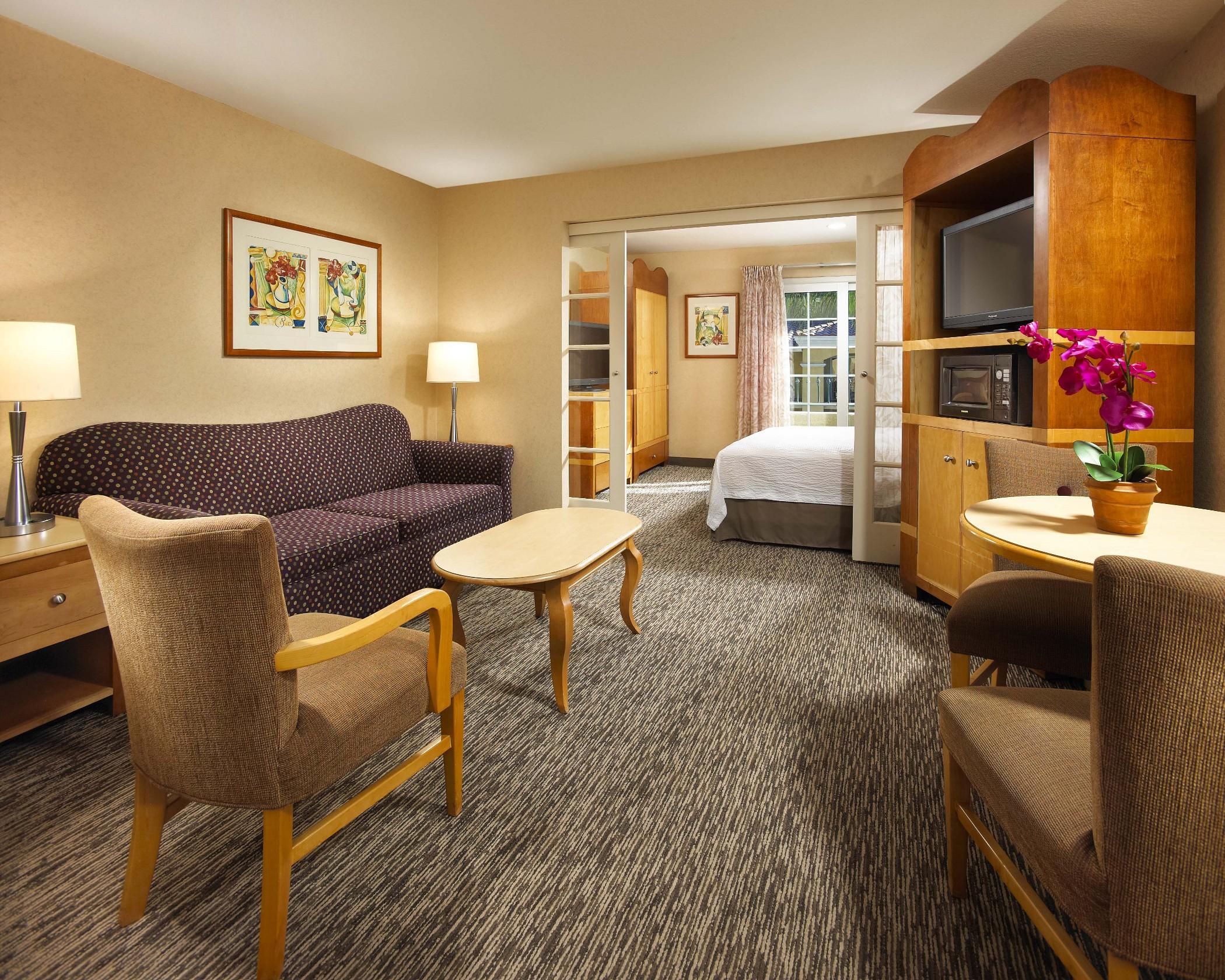 Anaheim Portofino Inn & Suites Екстериор снимка