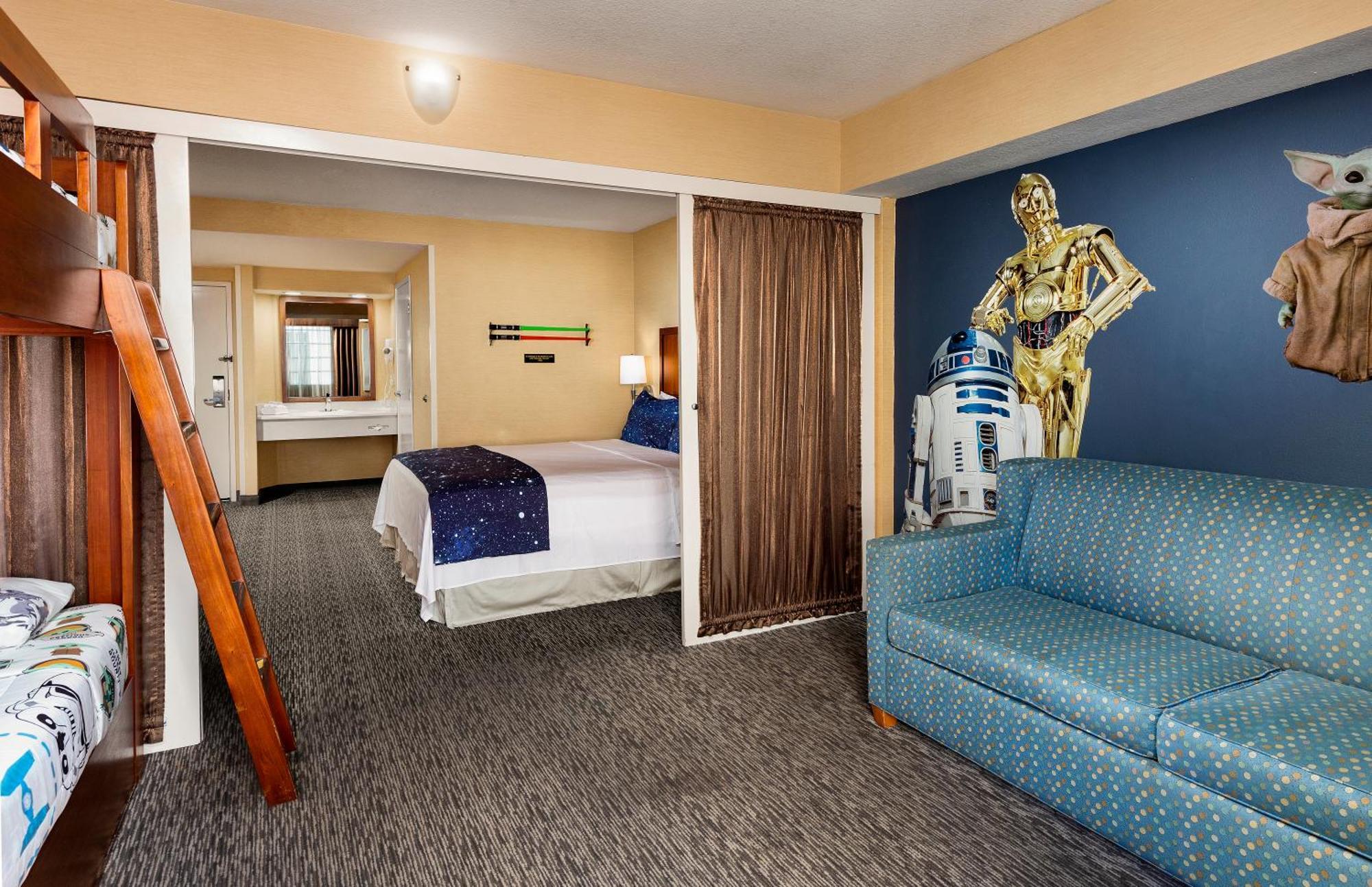 Anaheim Portofino Inn & Suites Екстериор снимка