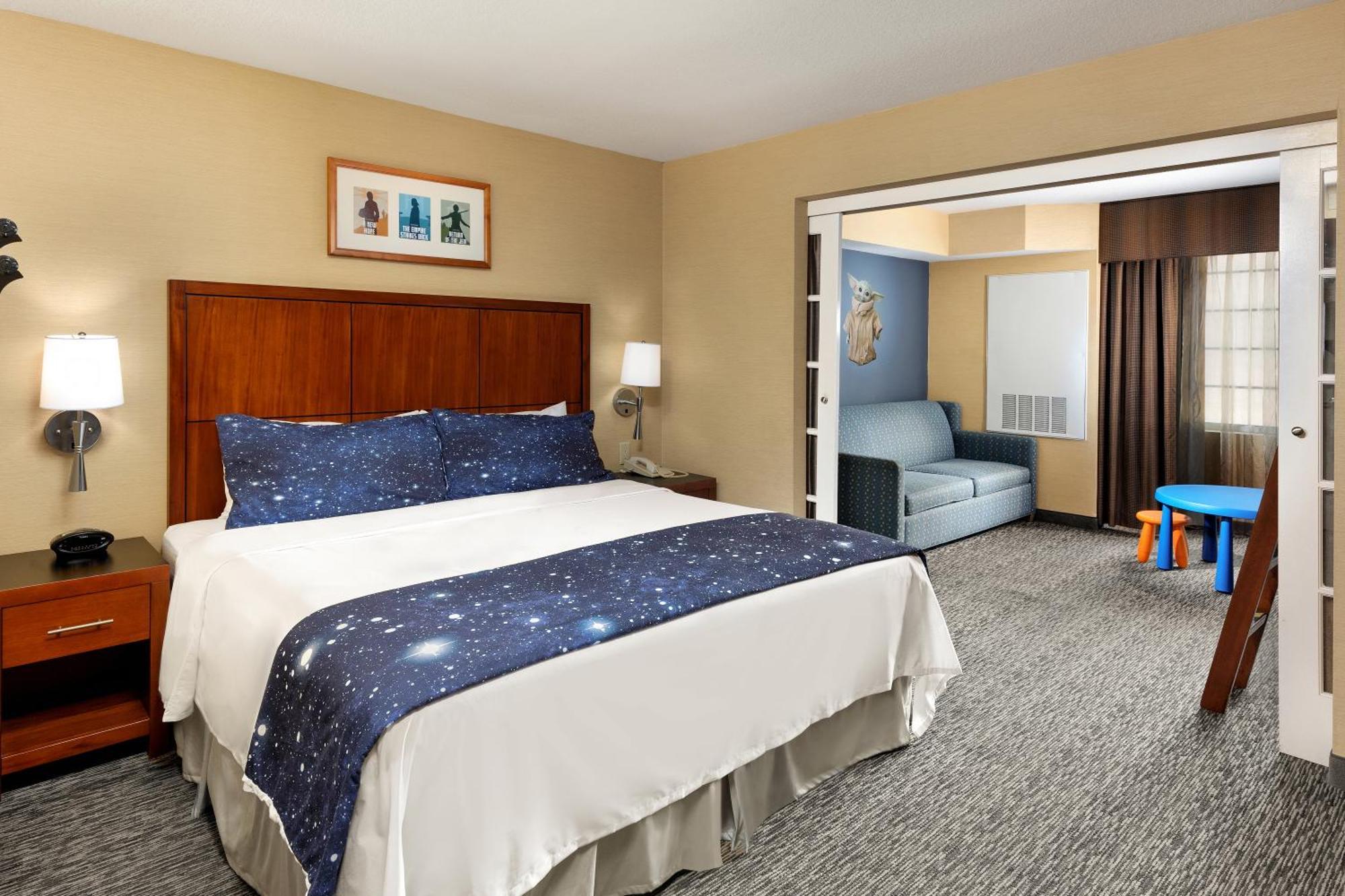 Anaheim Portofino Inn & Suites Екстериор снимка